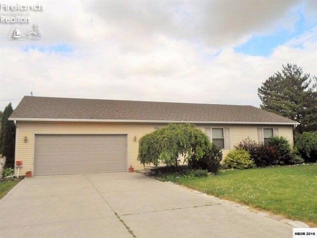 901 Sherman St, Pandora, OH 45877 - photo 1