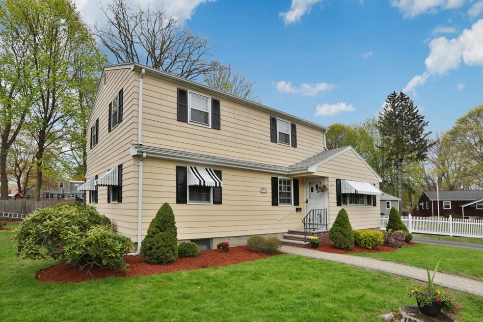 22 Daniel Rd, Wakefield, MA 01880 - photo 1