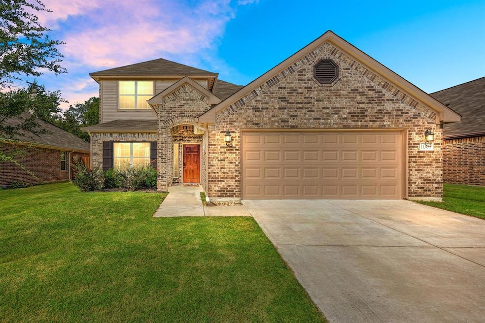 1007 Vintage Ave, Gainesville, TX 76240 - photo 1