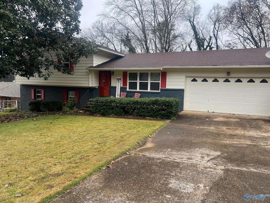 409 Cumberland Dr SE, Huntsville, AL 35803 - photo 1