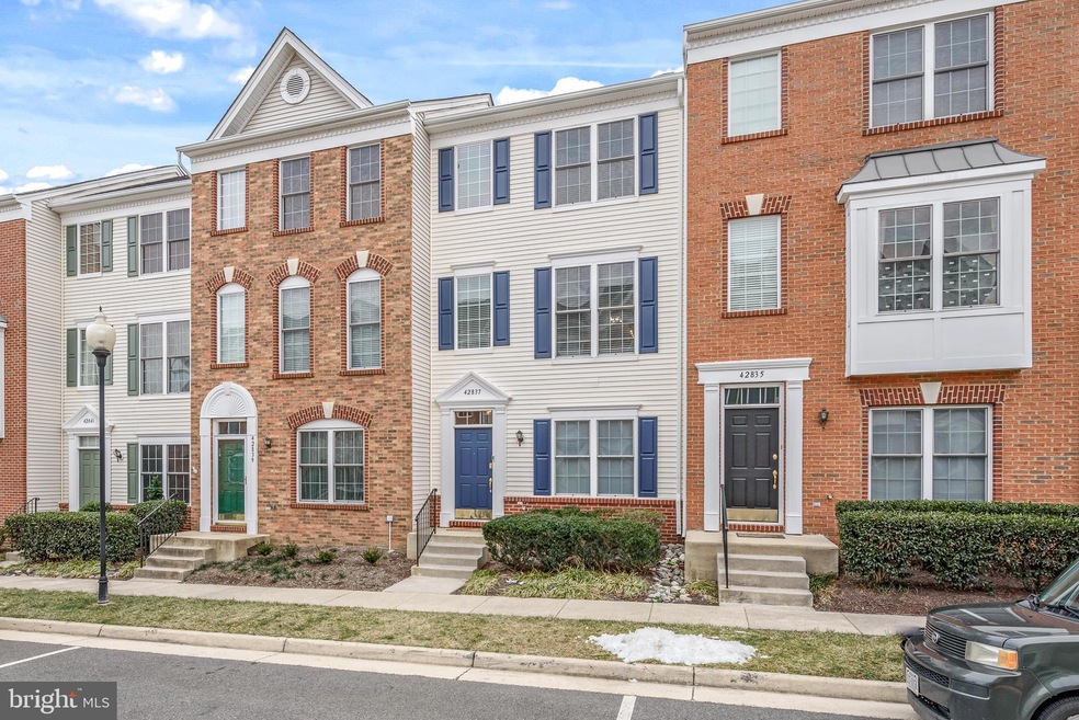 42837 Sykes Terrace, Chantilly, VA 20152 - photo 1