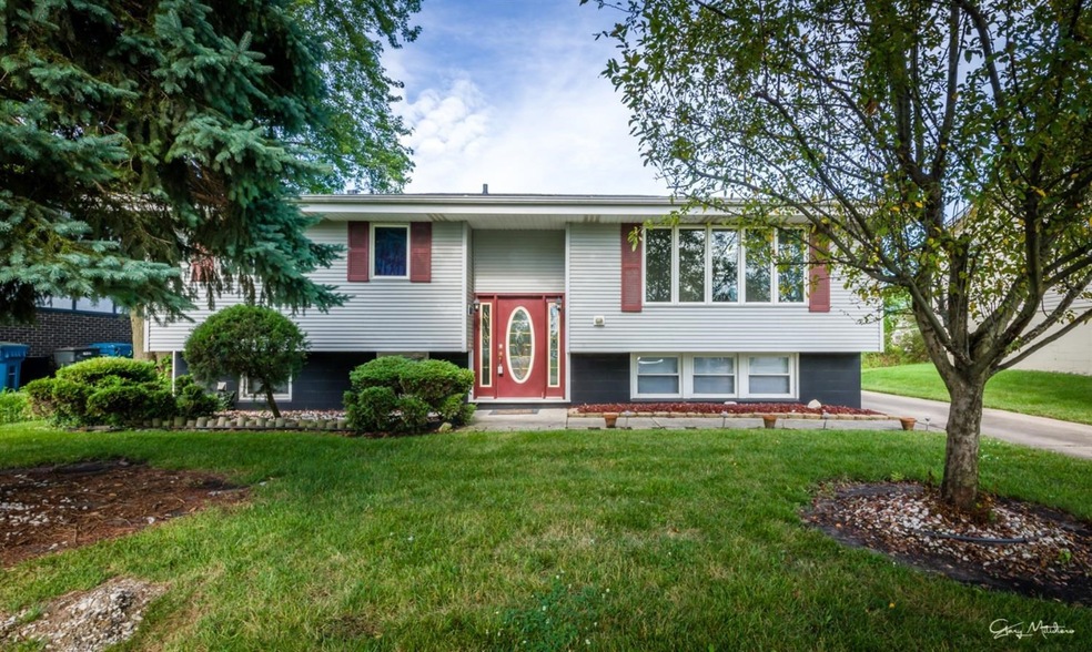 606 Fillmore Ave, Dyer, IN 46311 - photo 1