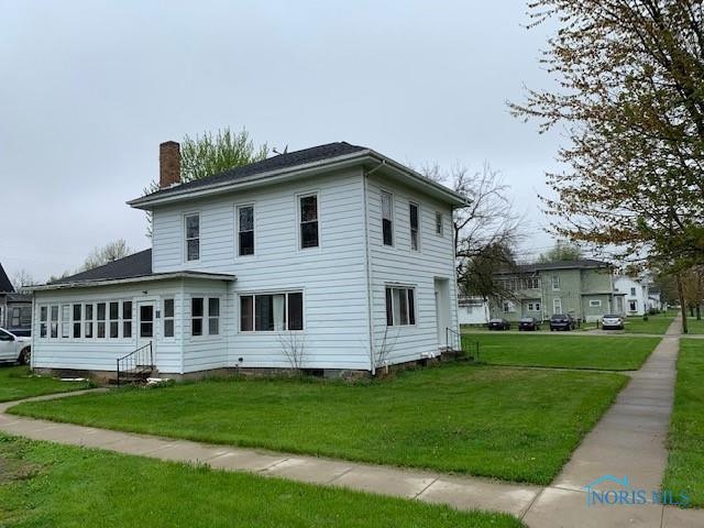102 W Church St, West Unity, OH 43570 - photo 1