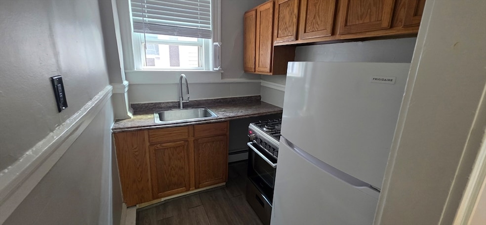 44 Estes St unit 27, Lynn, MA 01902 - photo 1