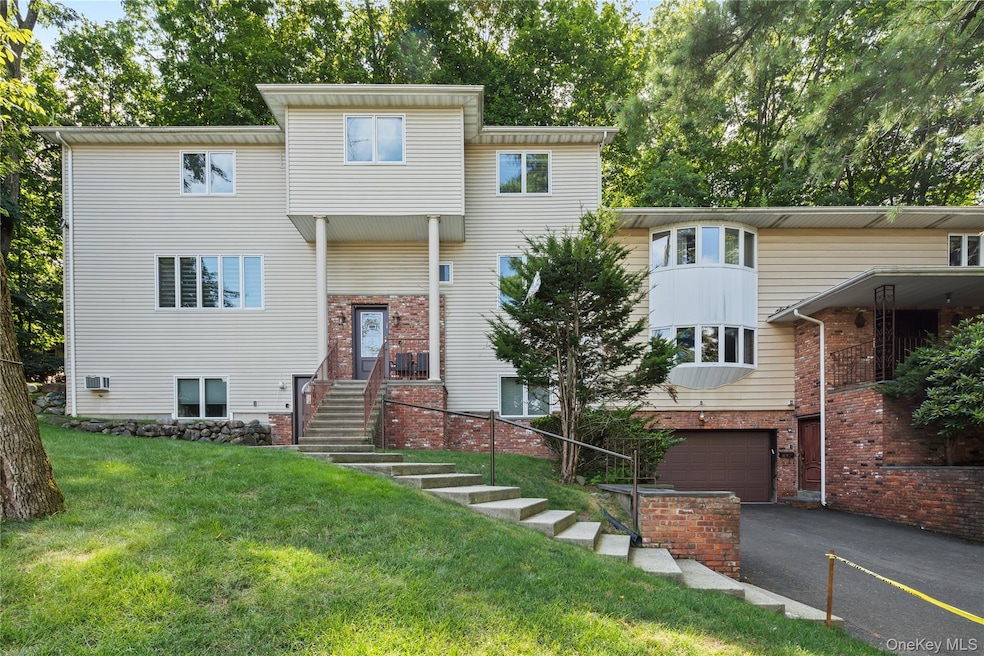 For Sale $3,299,000 • Co-Listing Agent