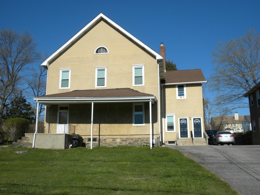 8 Weaver St unit 2, Greenwich, CT 06831 - photo 1