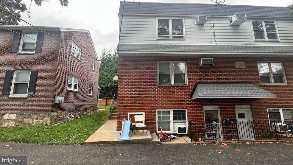 1022 Fox Chase Rd unit B, Jenkintown, PA 19046 - photo 1