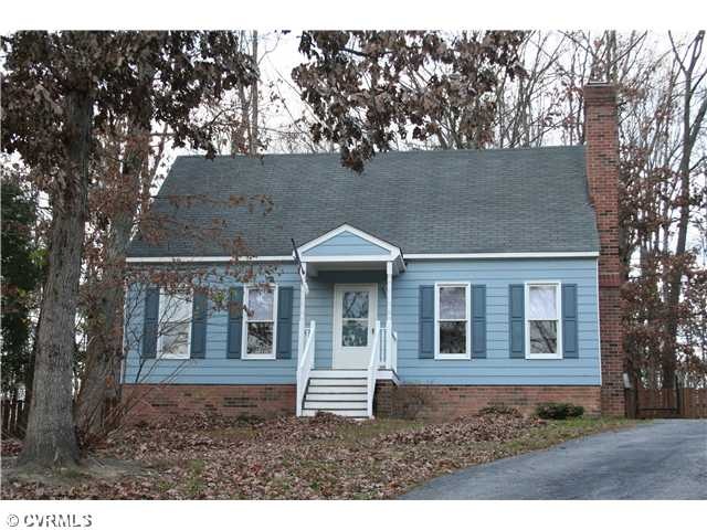Exterior Front - NOT YOUR TYPICAL CAPE & ON A HUGE