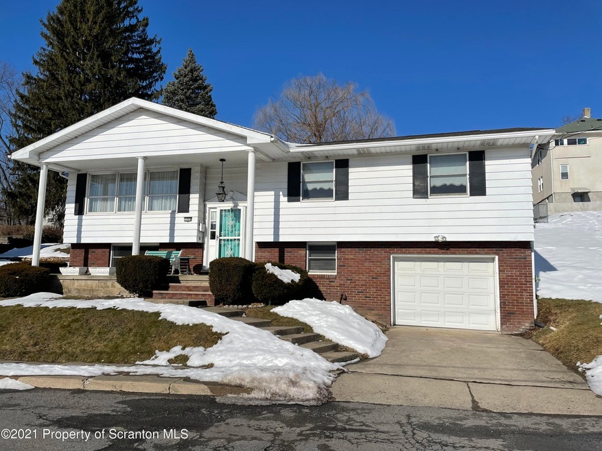 1009 Union Ave, Scranton, PA 18510 - photo 1