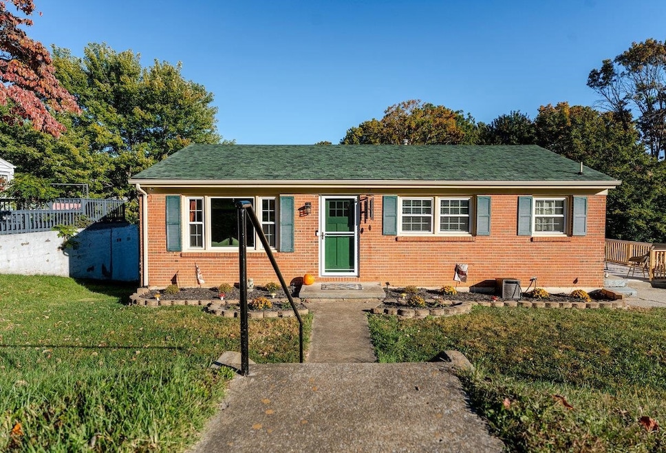 For Sale $290,000 • Co-Listing Agent