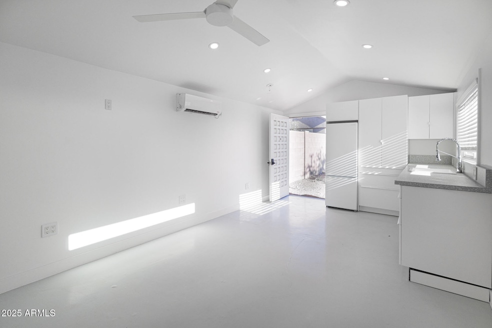 For Rent $1,400/month