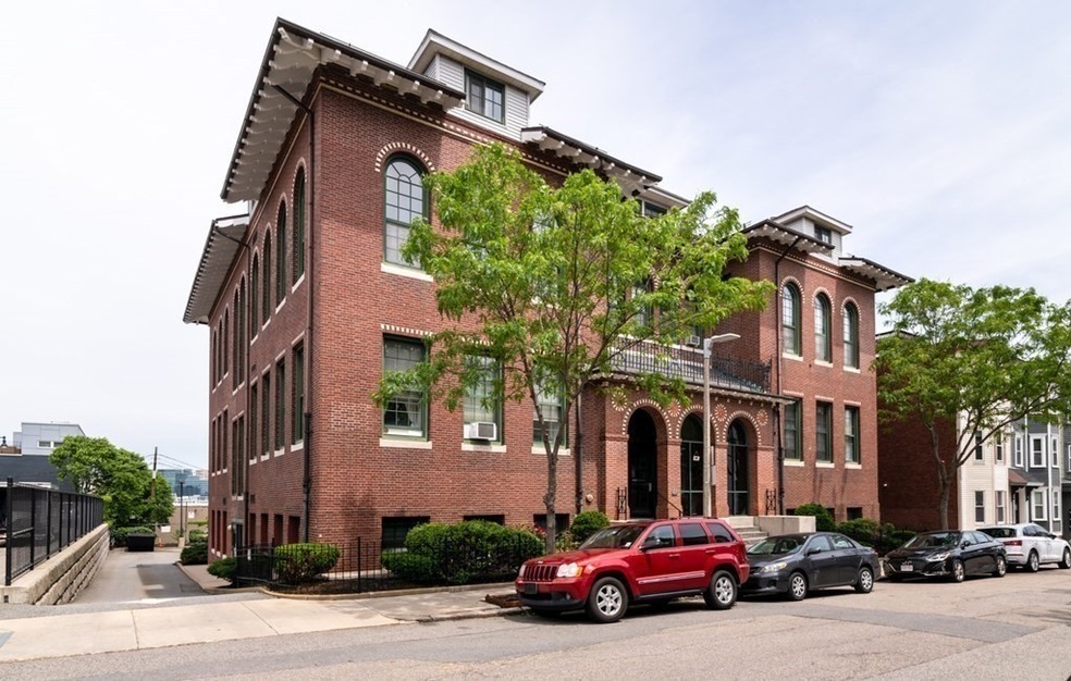 Sold $653,000 • Co-Listing Agent