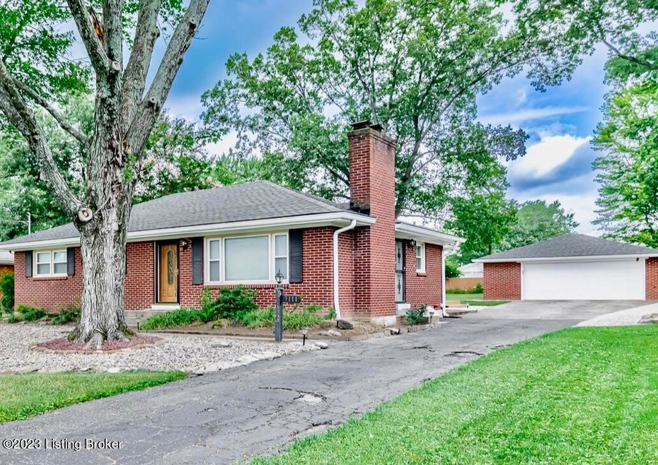 9111 Waltlee Rd, Louisville, KY 40291 - photo 1