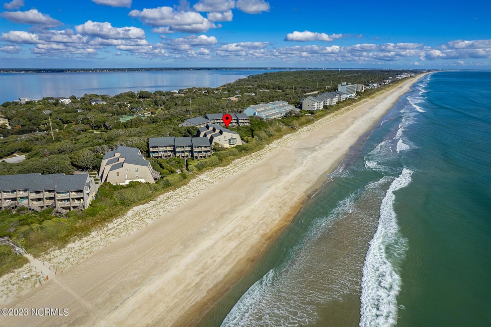 Oceanfront condo in Pine Knoll Shores