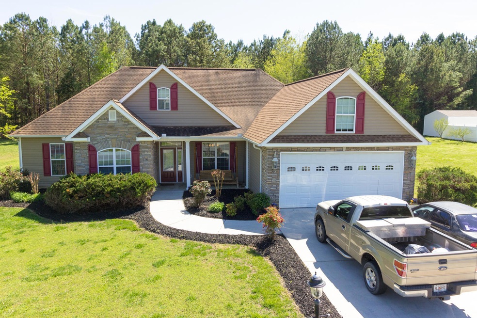 2005 Eastview Dr-1