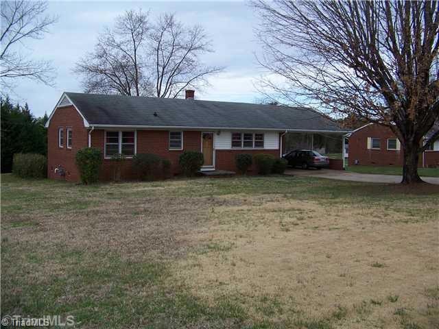 157 Shumaker Dr, Statesville, NC 28625 - photo 1