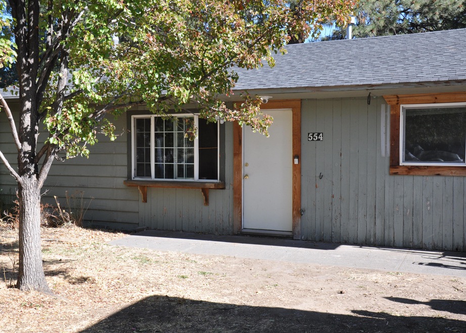 554 SE 5th St