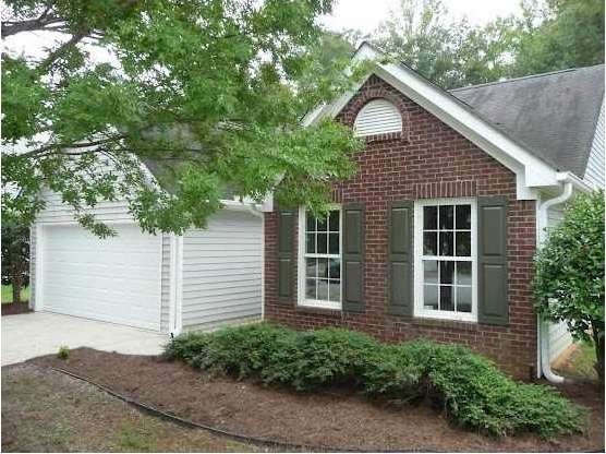 Exterior Front. Lovely traditional ranch in cul-de