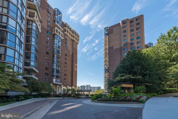 The Belvedere unit 212, Arlington, VA 22209 - photo 1