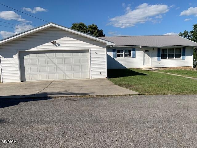 140 Diamond Cir, Newport, TN 37821 - photo 1