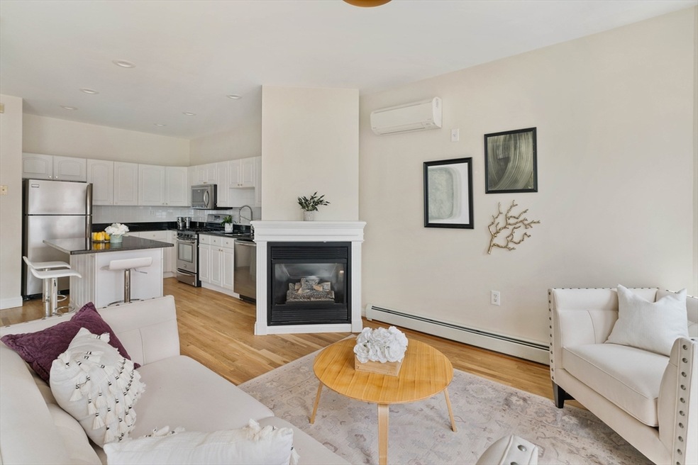 137 P St unit 2, Boston, MA 02127 - photo 1