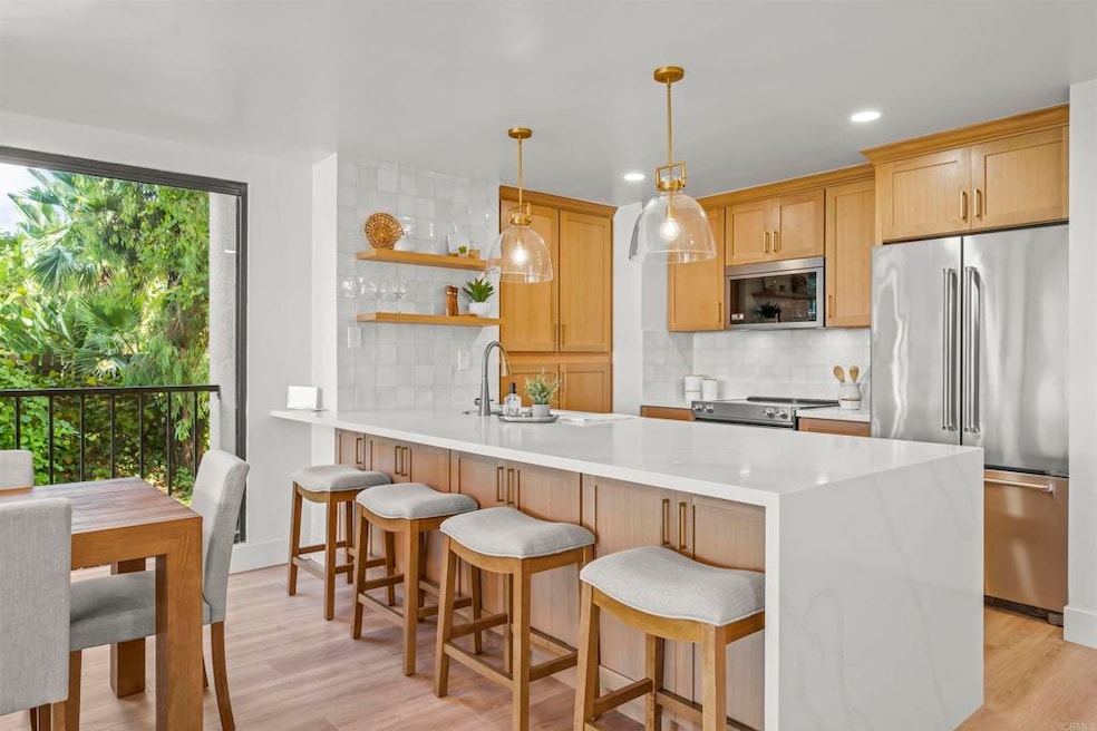 Shore Tower unit 305, La Jolla, CA 92037 - photo 1