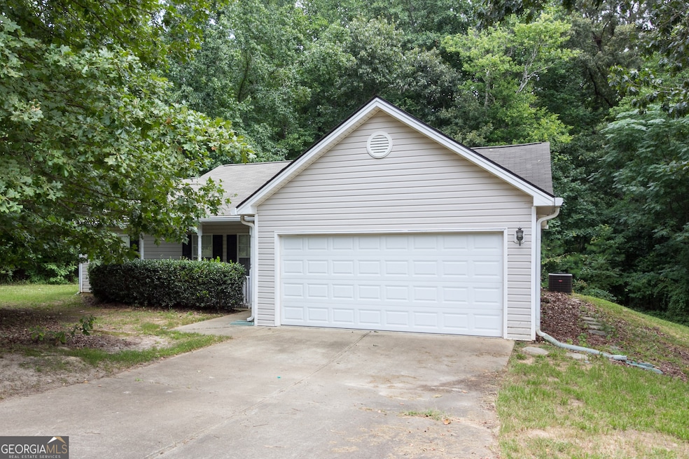 2804 James Henry Dr, Dacula, GA 30019 - photo 1