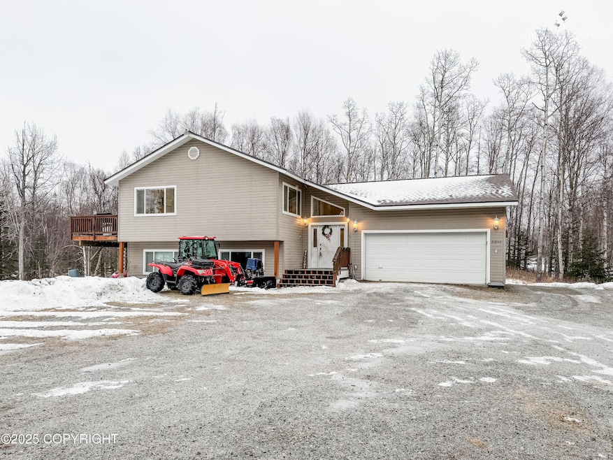 8011 N Highlander Loop