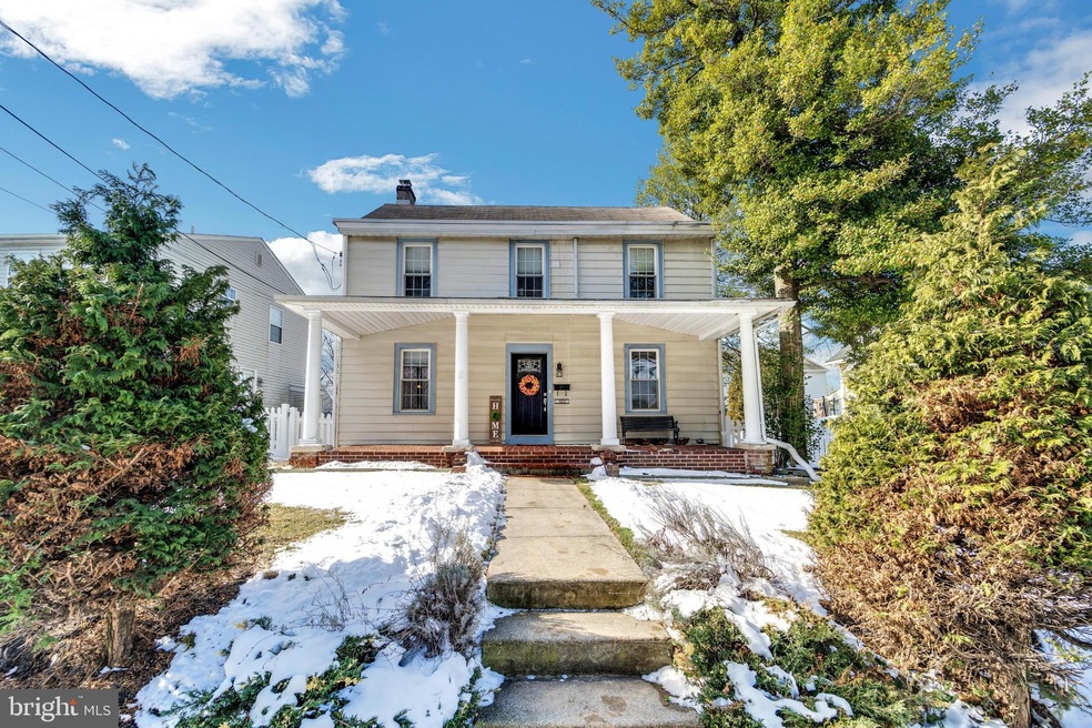 325 Fairview Rd, Woodlyn, PA 19094 - photo 1