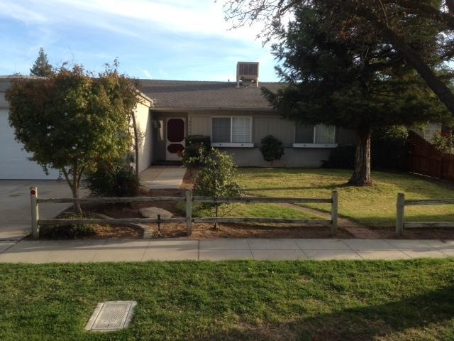 5818 E Ramona Ave, Fresno, CA 93727 - photo 1