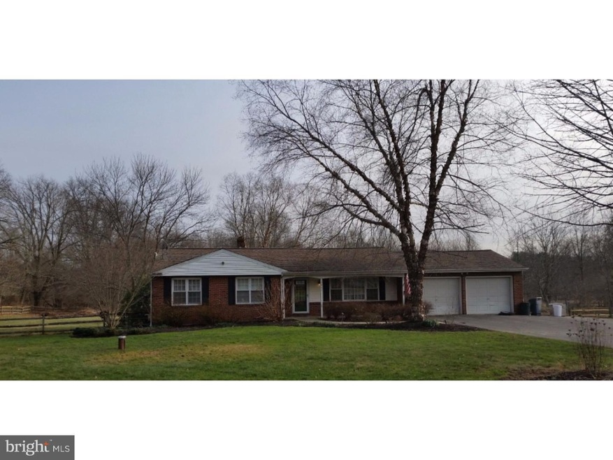 5267 Ridgeview Dr, Doylestown, PA 18902 - photo 1