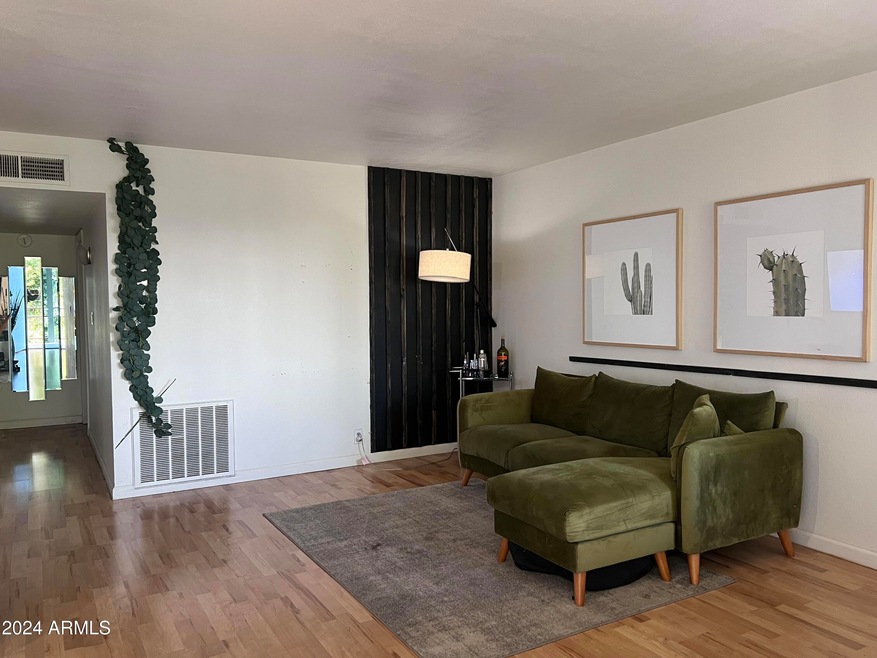 1702 W Tuckey Ln unit 218, Phoenix, AZ 85015 - photo 1