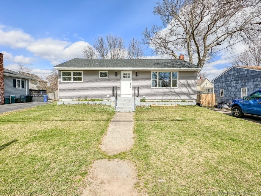 52 Dewey St, Stratford, CT 06615 - photo 1