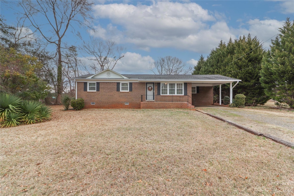128 Fairdale Rd, Statesville, NC 28625 - photo 1