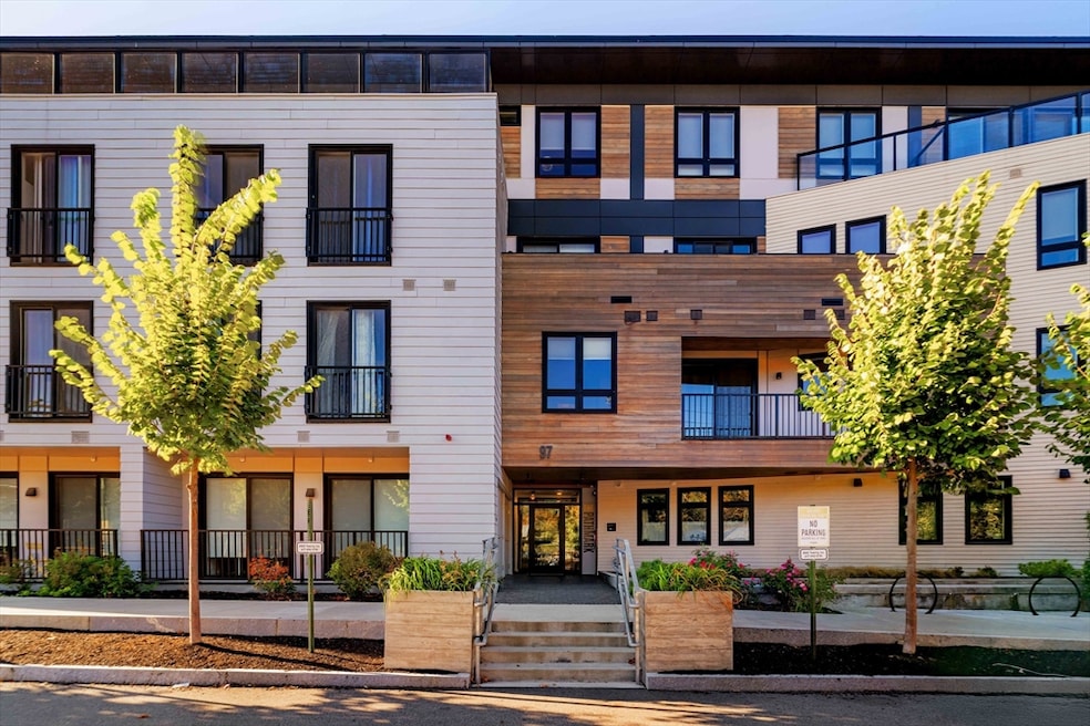 97 Elmwood St unit 110, Cambridge, MA 02140 - photo 1