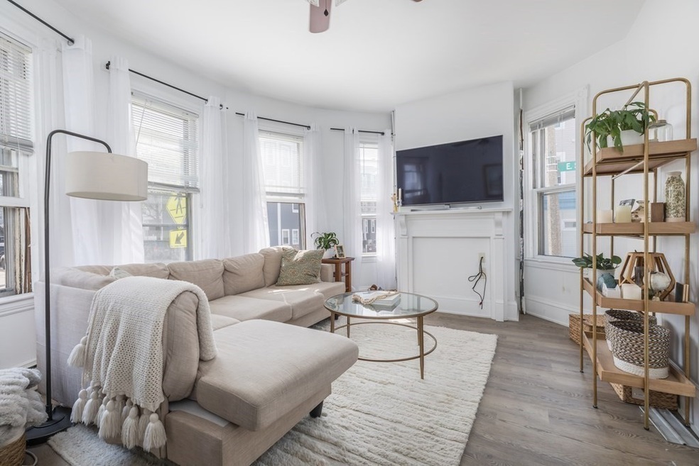 155 L St unit 1, Boston, MA 02127 - photo 1