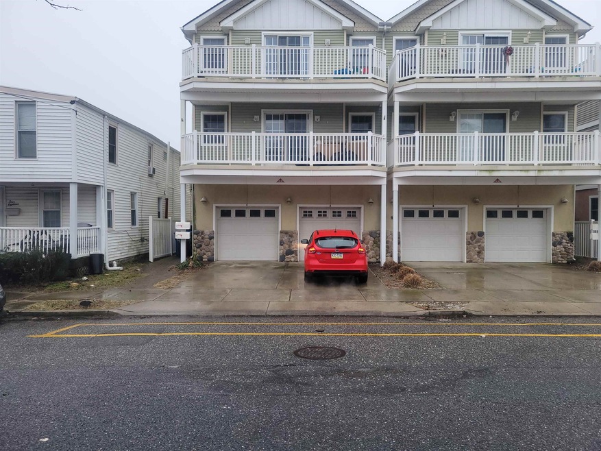 420 W Roberts Ave unit A, Wildwood, NJ 08260 - photo 1