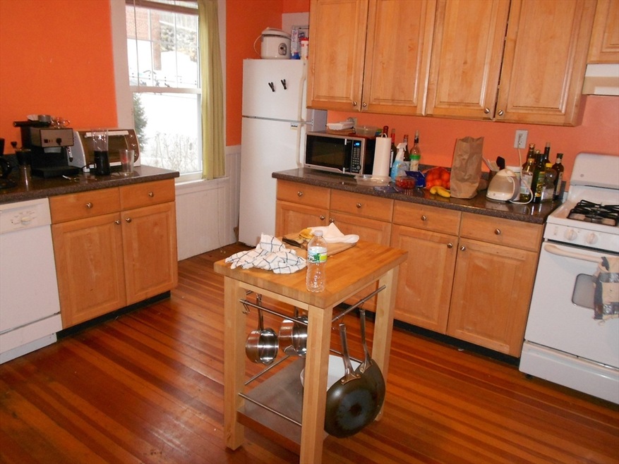 110 Winchester St unit 1, Brookline, MA 02446 - photo 1