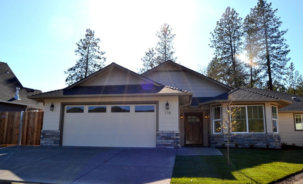 116 NW Cory Ln, Grants Pass, OR 97526 - photo 1