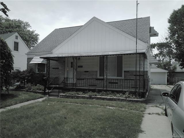 25127 Buick St, Roseville, MI 48066 - photo 1