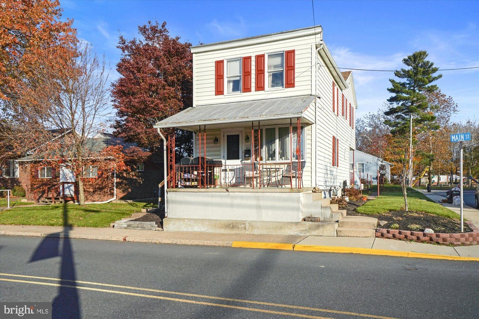 901 Main St, Shoemakersville, PA 19555 - photo 1