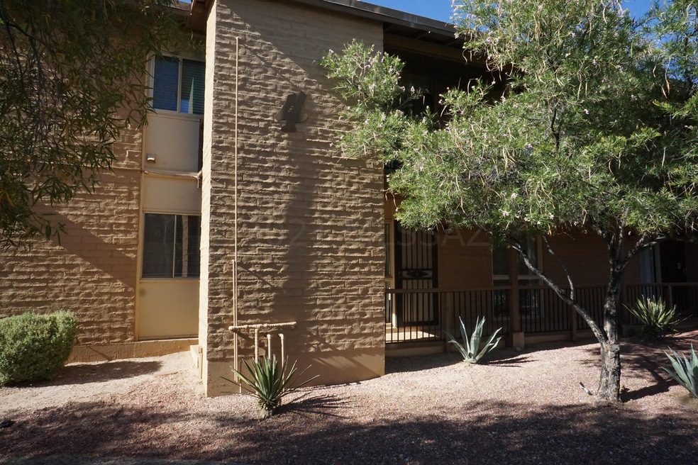 4 W Greenock Dr unit 4A, Tucson, AZ 85737 - photo 1