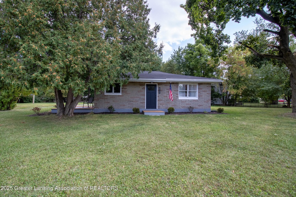 2905 S Catherine St, Lansing, MI 48911 - photo 1