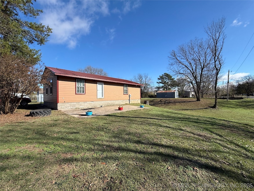 104 S Denver St, Allen, OK 74825 - photo 1