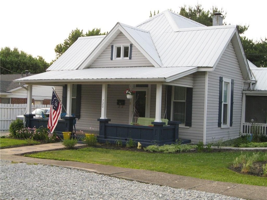 720 Walnut St, Whiteland, IN 46184 - photo 1