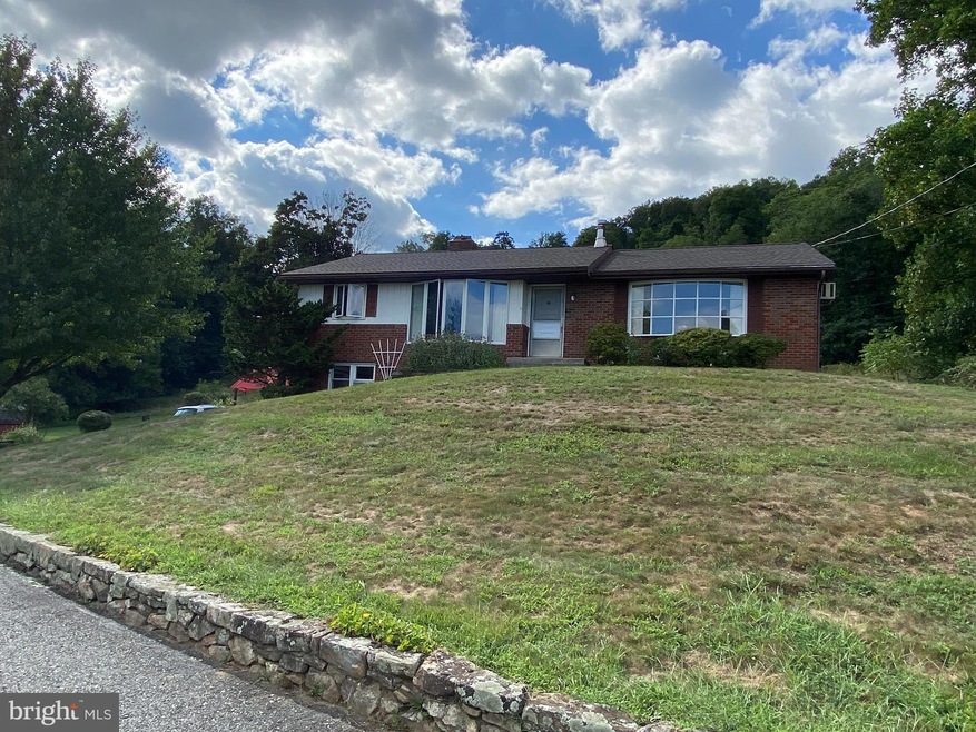 554 Kulps Rd, Barto, PA 19504 - photo 1