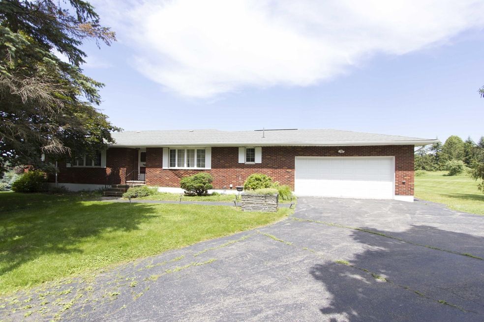 475 Ridge Ave, Hawley, PA 18428 - photo 1