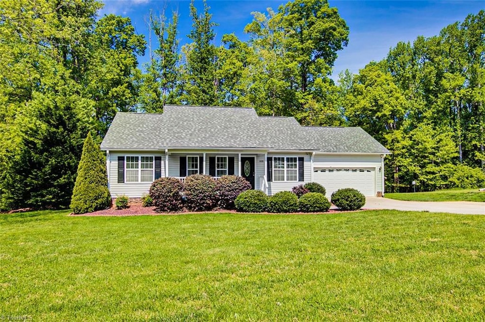 1076 Mack Rd, Asheboro, NC 27205 - photo 1