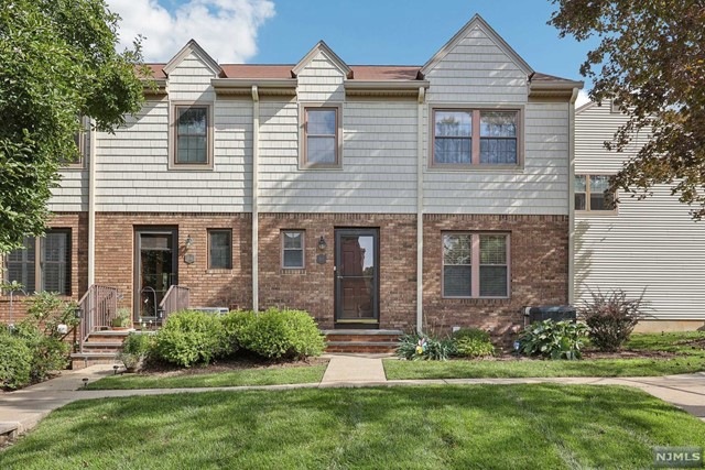 101 E Oak St unit B7, Oakland, NJ 07436 - photo 1