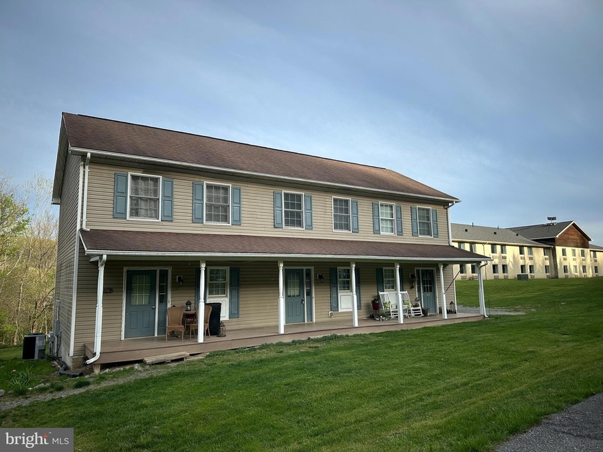 234 Southridge Dr, Berkeley Springs, WV 25411 - photo 1